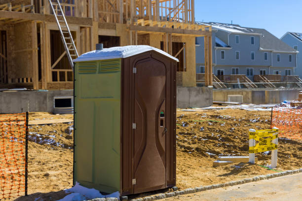 Best Porta potty delivery and setup  in Country Club Hls, IL